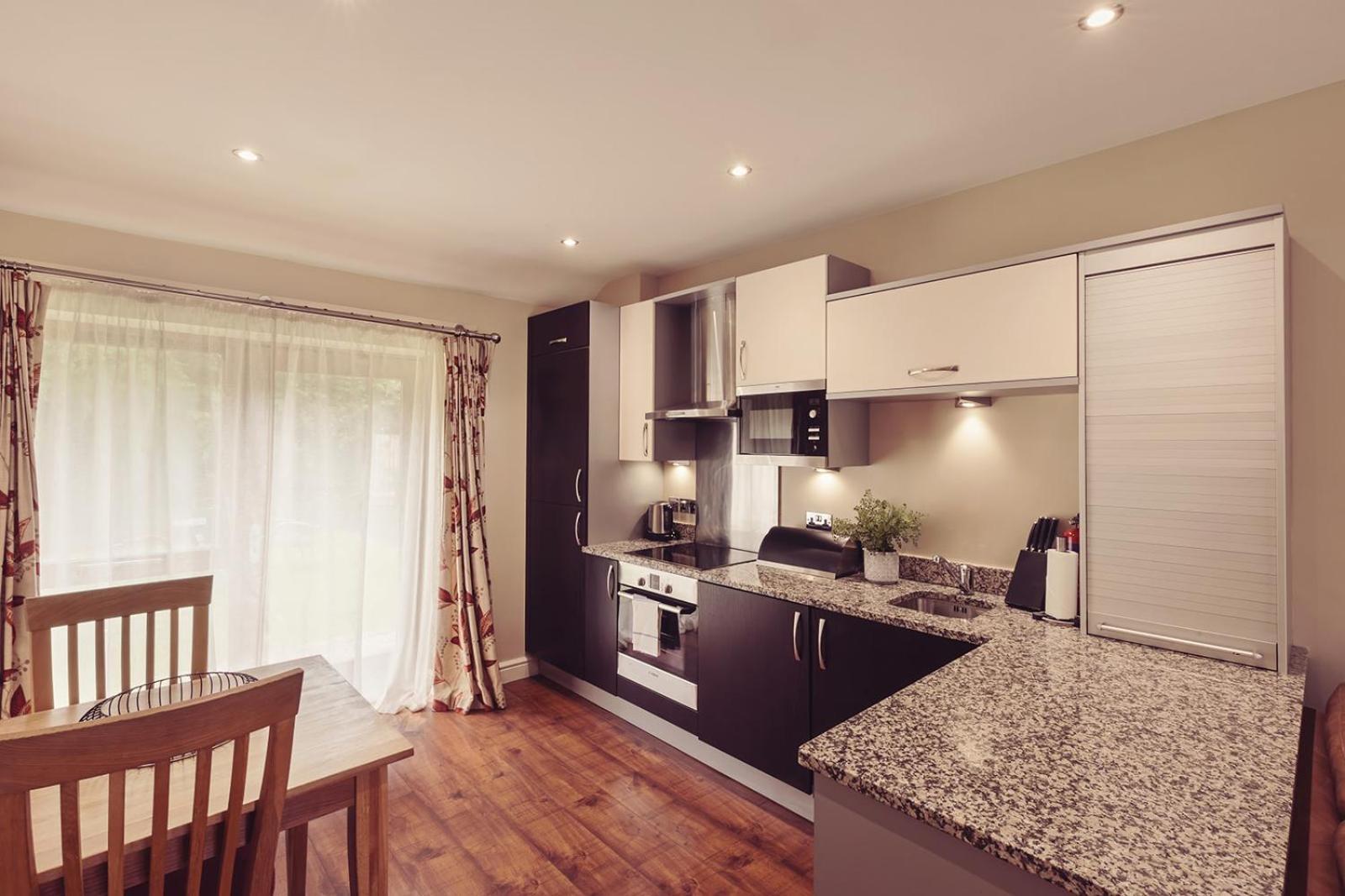 Longlands Inn & Cottages Carnforth Extérieur photo A modern kitchen