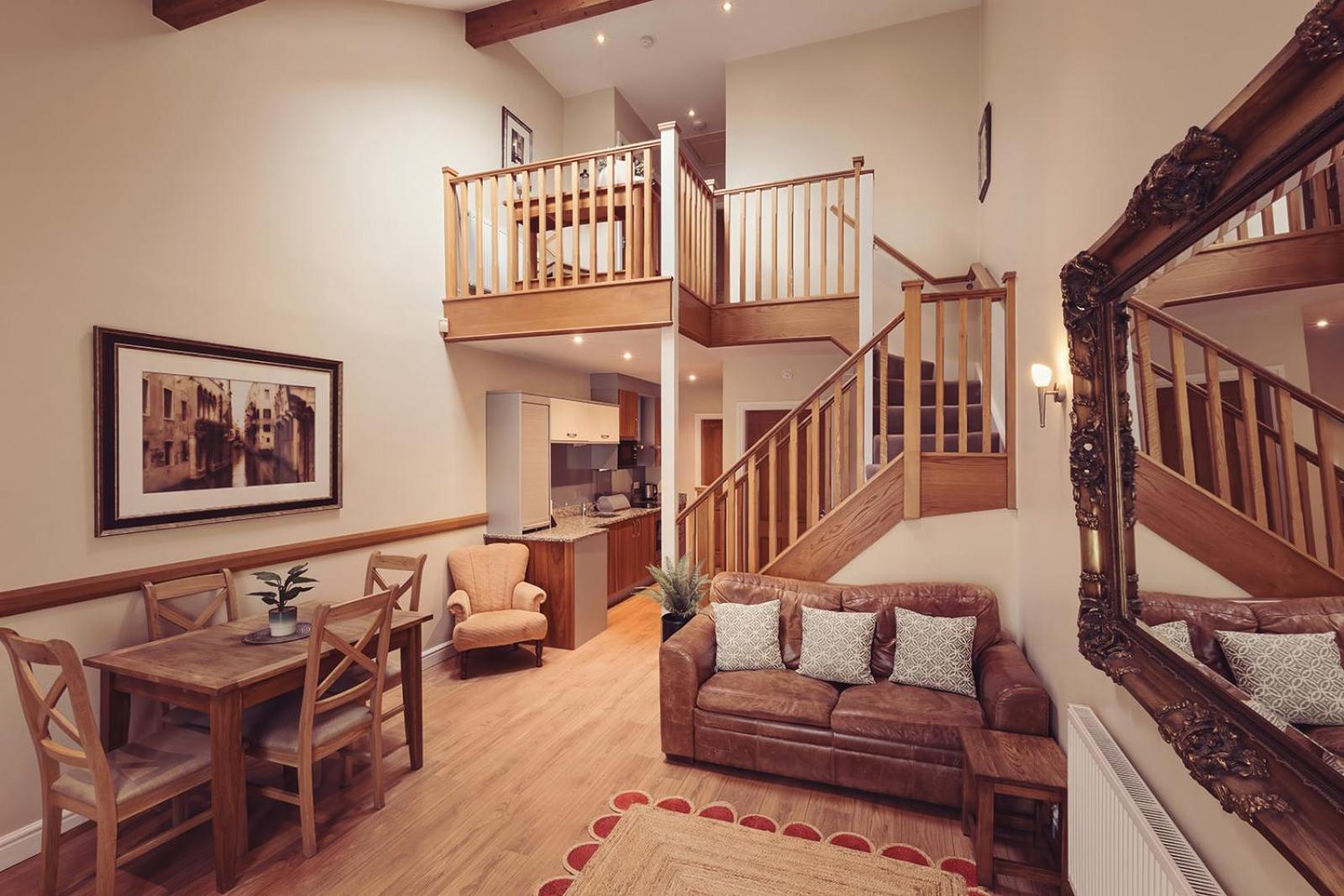 Longlands Inn & Cottages Carnforth Extérieur photo Interior of a typical apartment